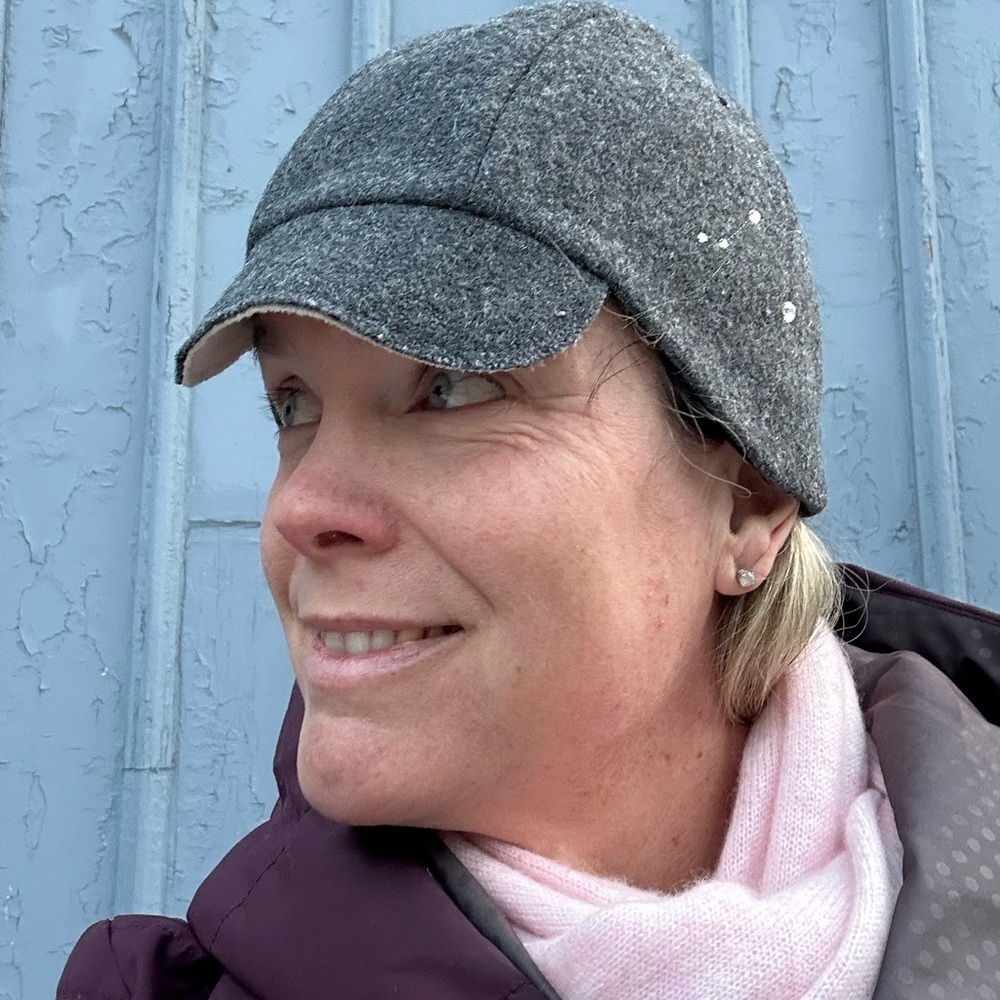 Wildhagen Handmade in Canada Grey Wool Hat - Picture 5 of 11